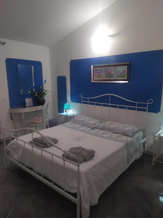 Locazioni Brevi La Rosaviola Guest Rooms Teulada Kültér fotó